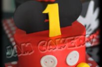 Mickey Mouse Smash Cake